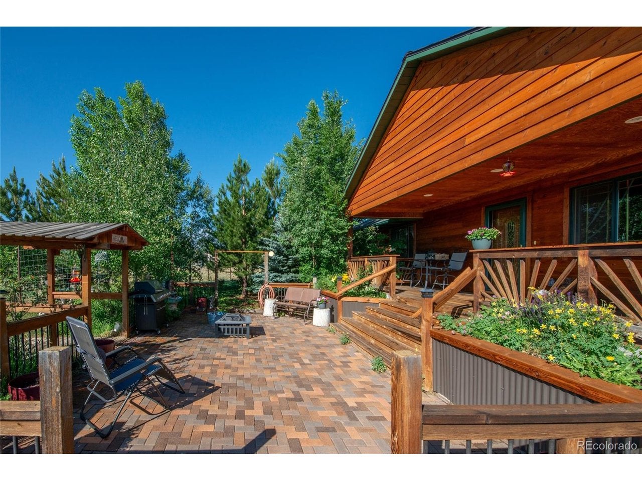 16602 Holly Ct — photo