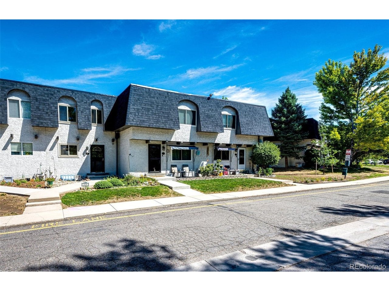 469 E Highline Cir — photo