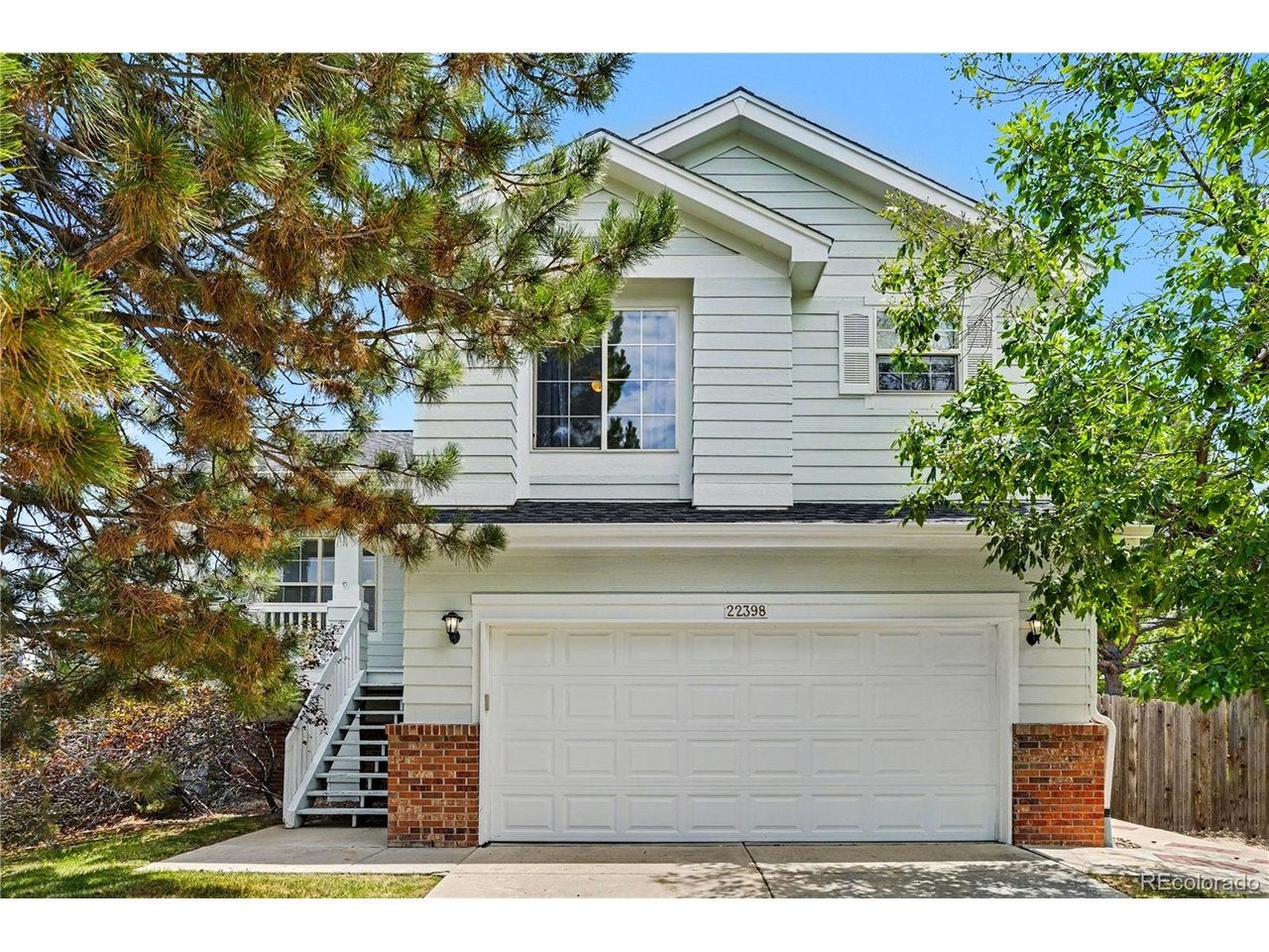 22398 E Oxford Dr — photo