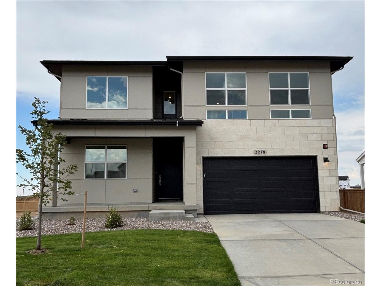 3278 Sapinero Dr — photo