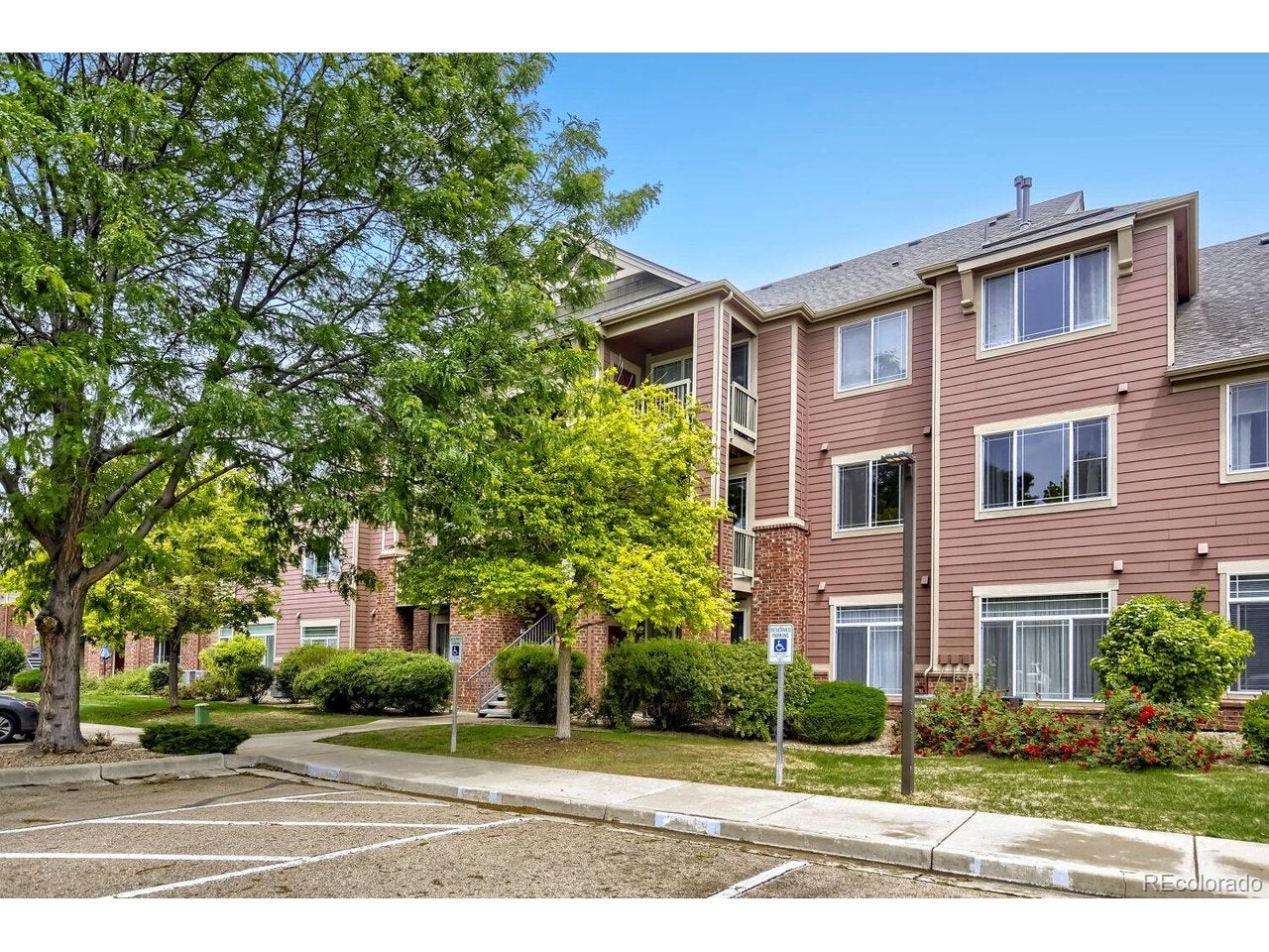 804 Summer Hawk Dr 5207 — photo