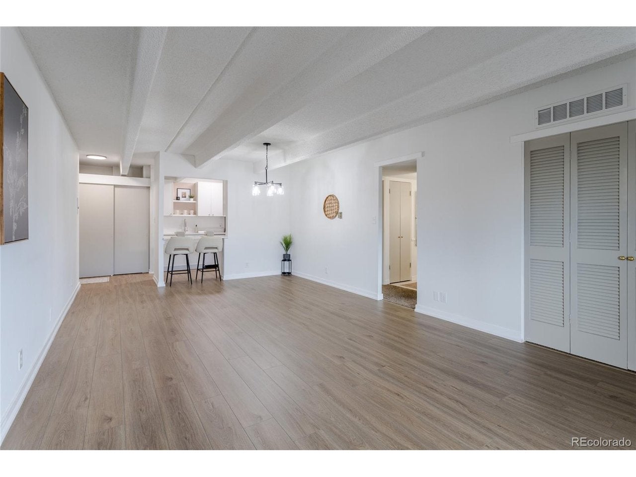 1365 Columbine St 401 — photo