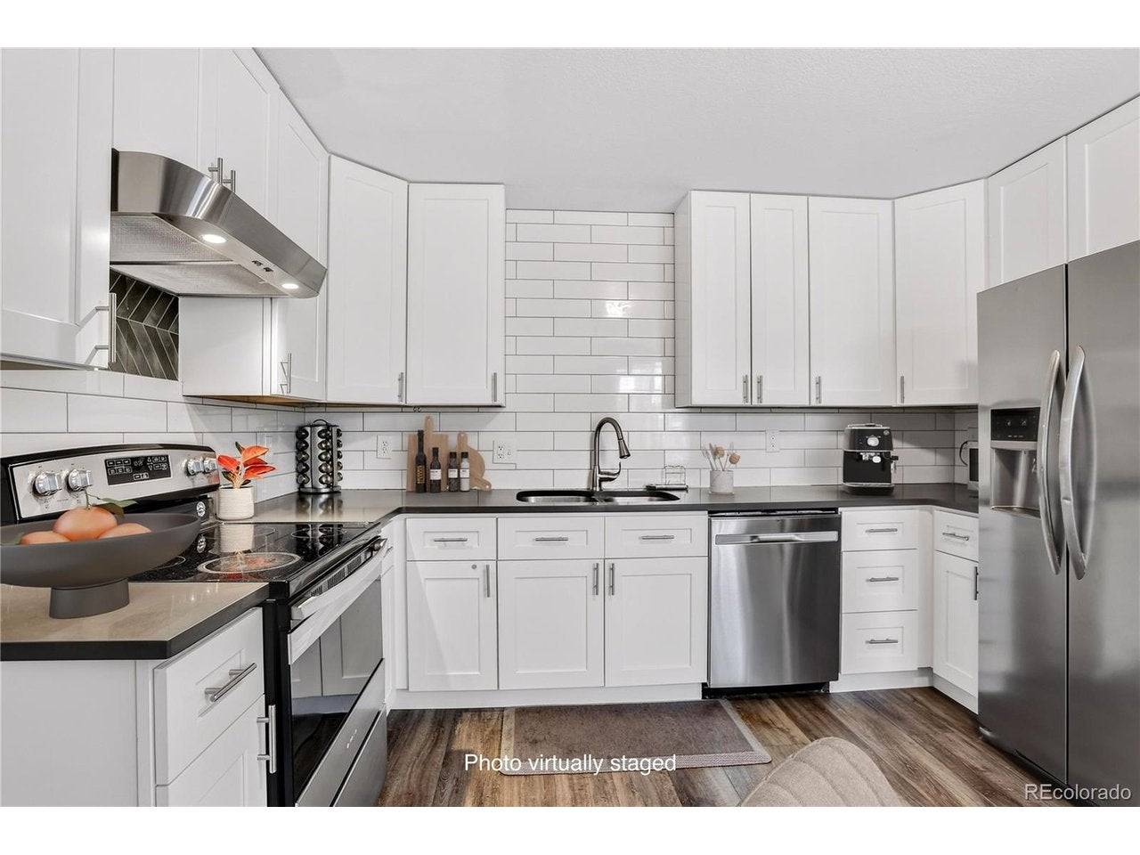 937 Kramer Ct — photo