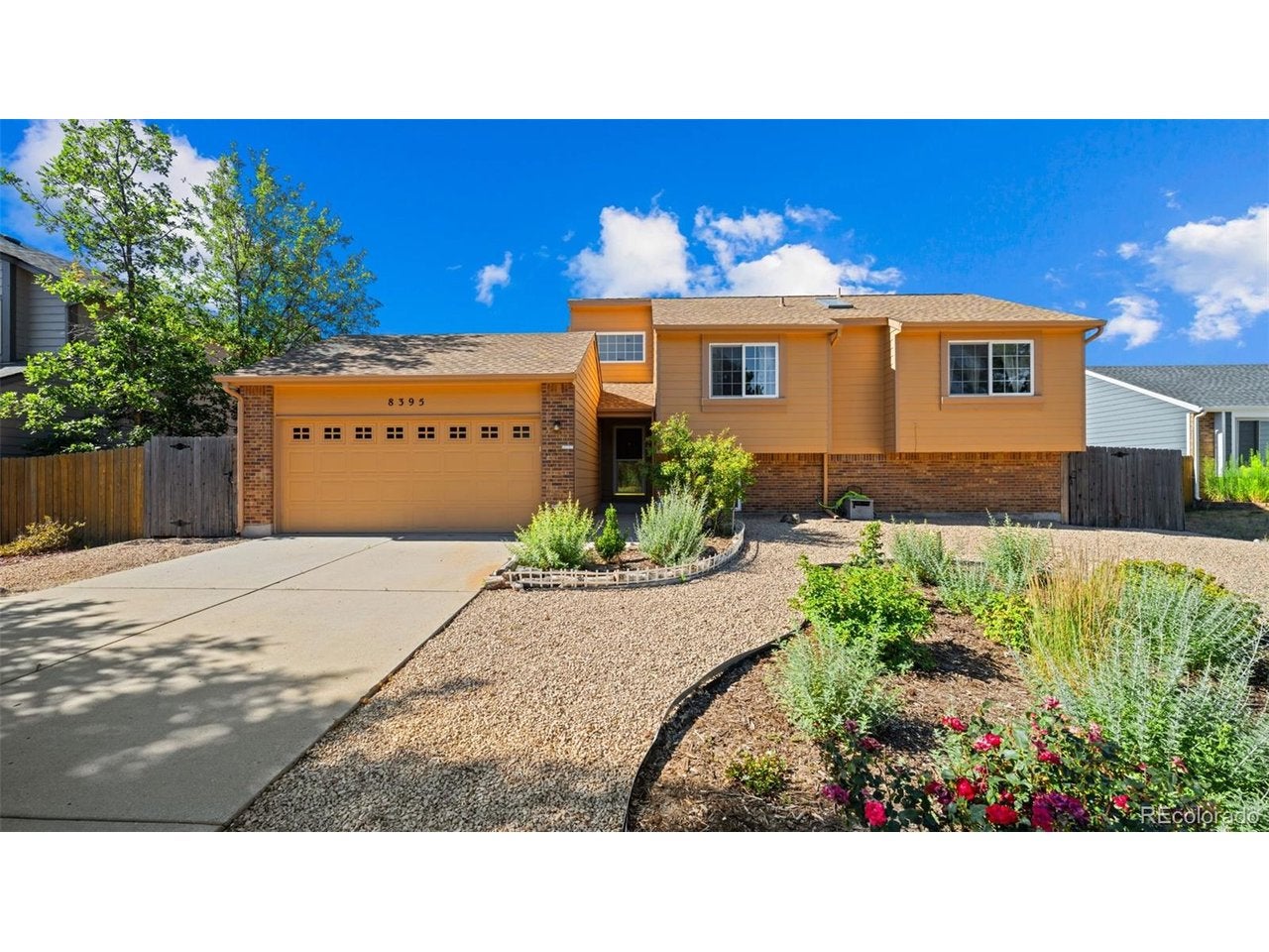 8395 Freemantle Dr — photo
