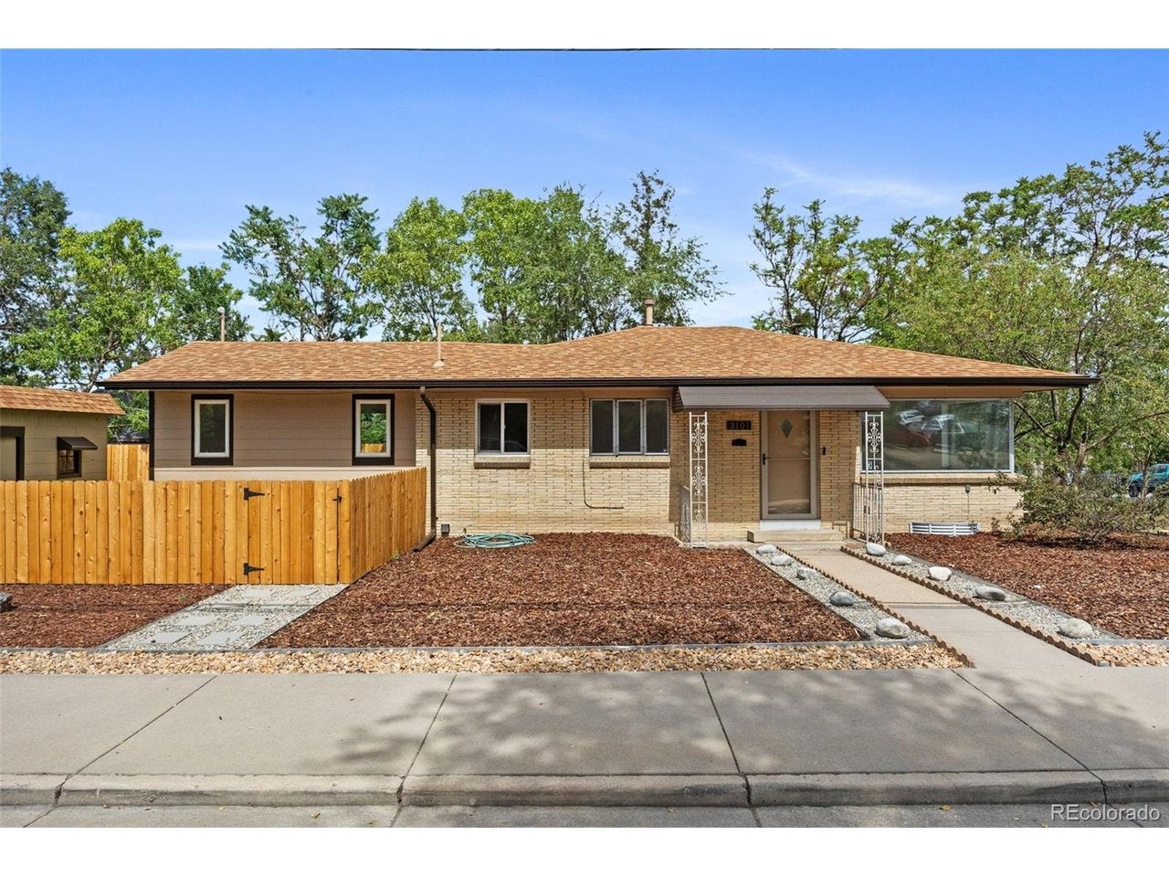 3101 W Cedar Ave — photo