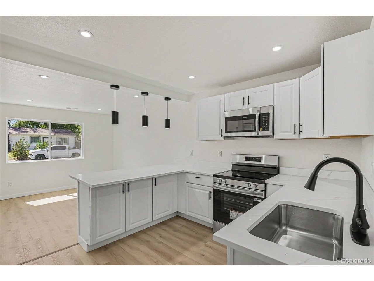 7731 Kearney Dr — photo