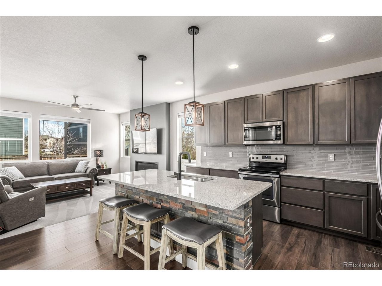 4231 Prairie Dr — photo