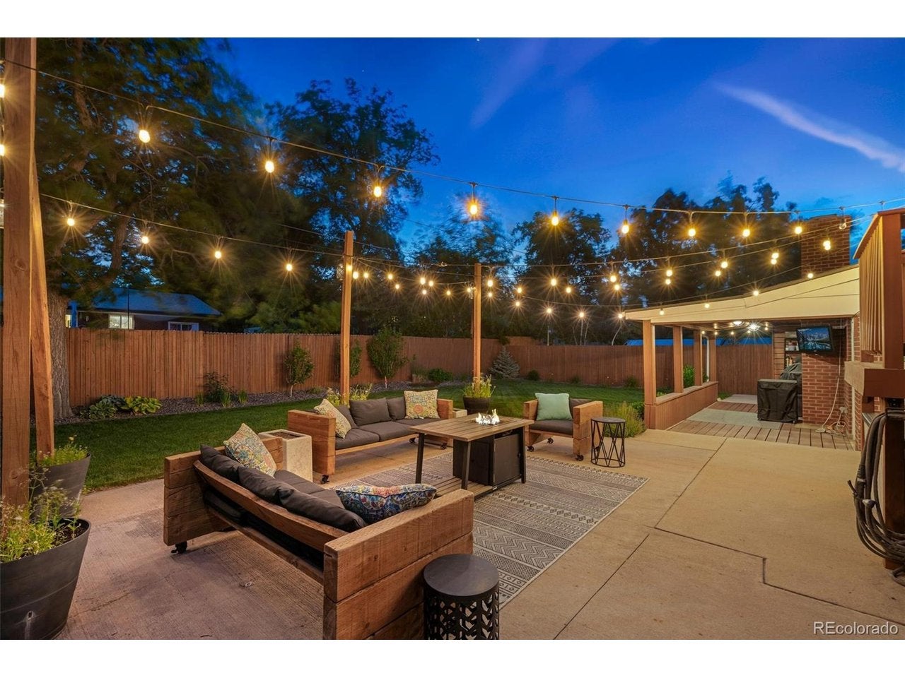 6691 Quay Ct — photo