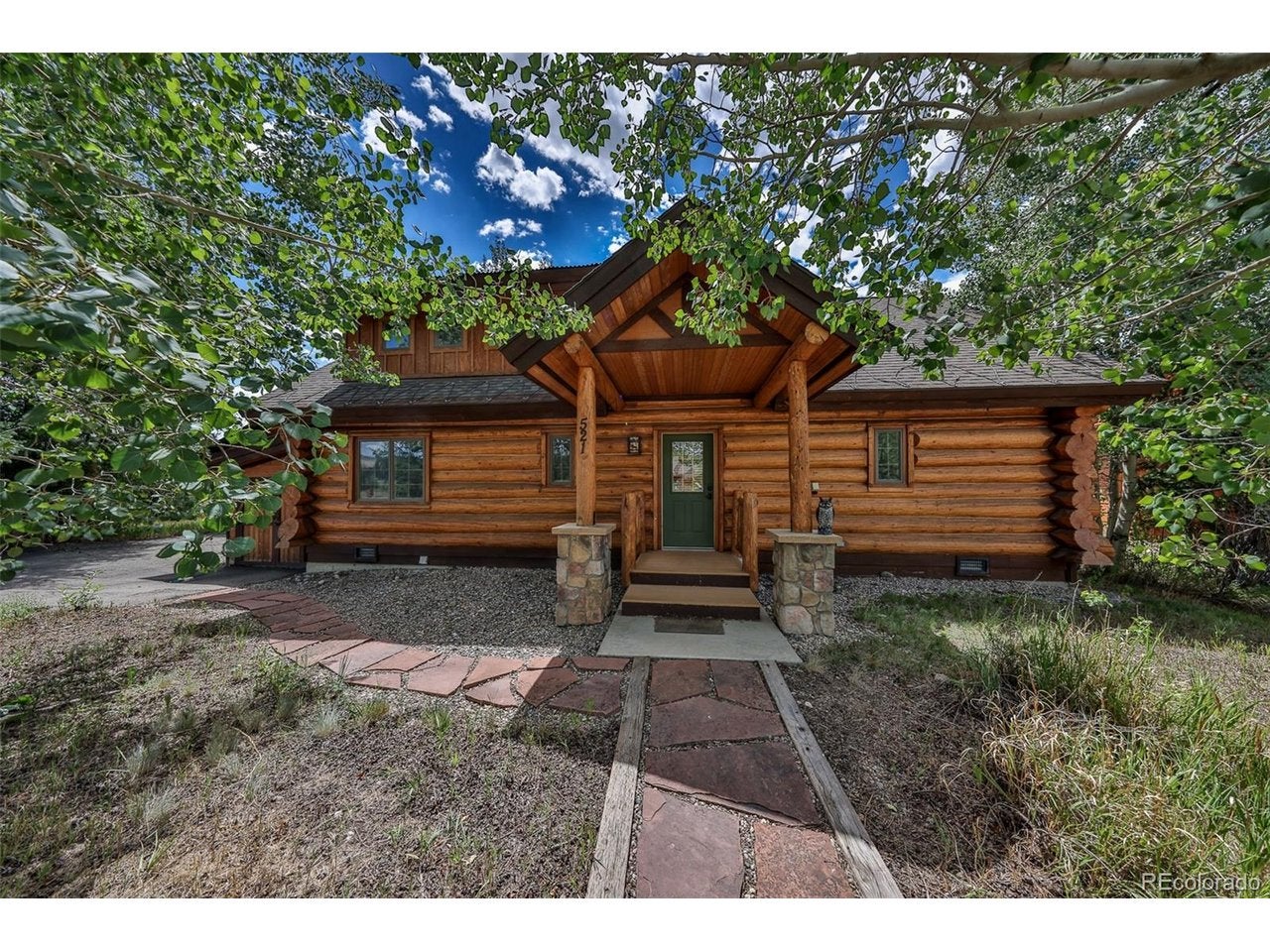 521 Pioneer Dr — photo