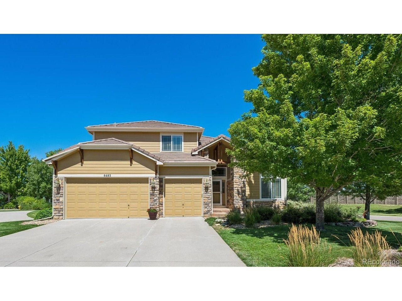 6483 Umber Cir — photo