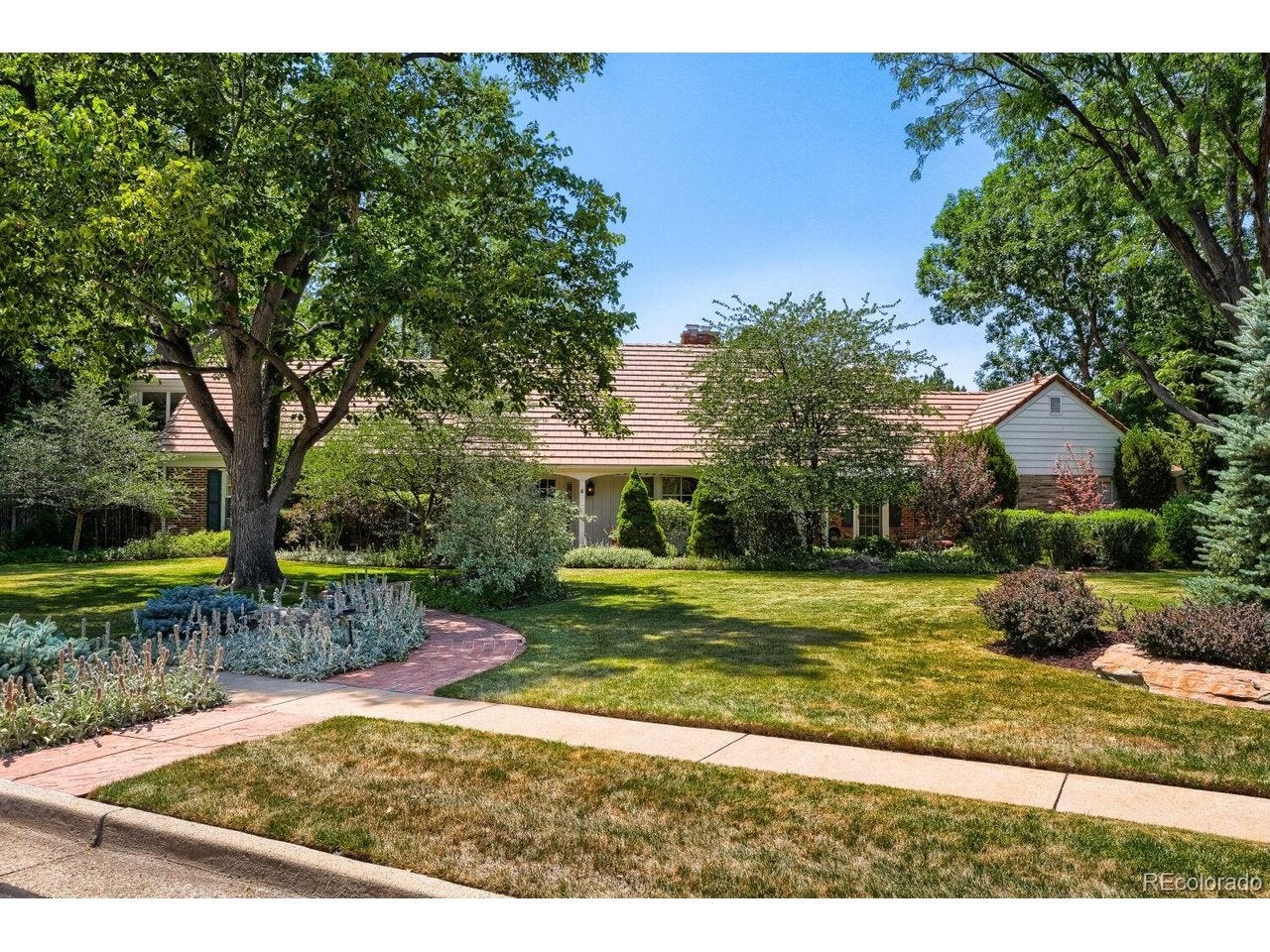 5522 W Lakeridge Rd — photo