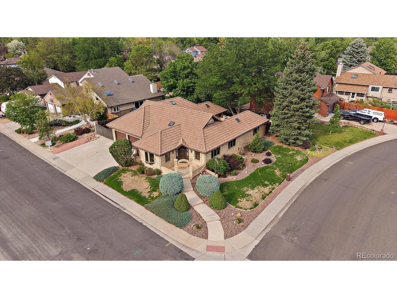 2618 Beech Cir — photo