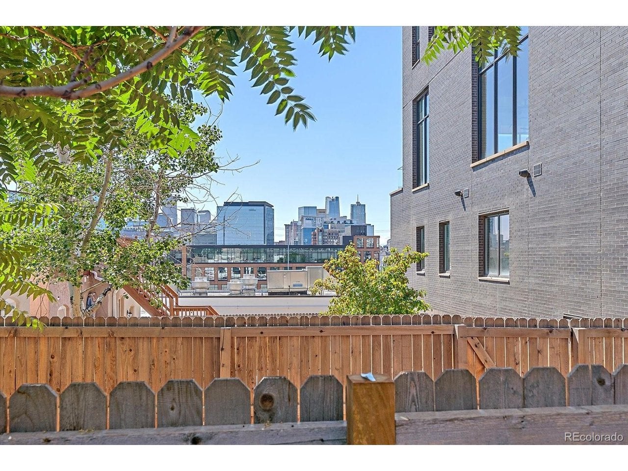 2524 Kensing Ct — photo