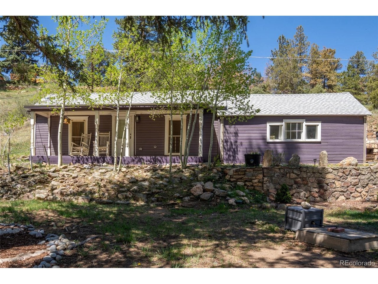 401 Soda Creek Rd — photo