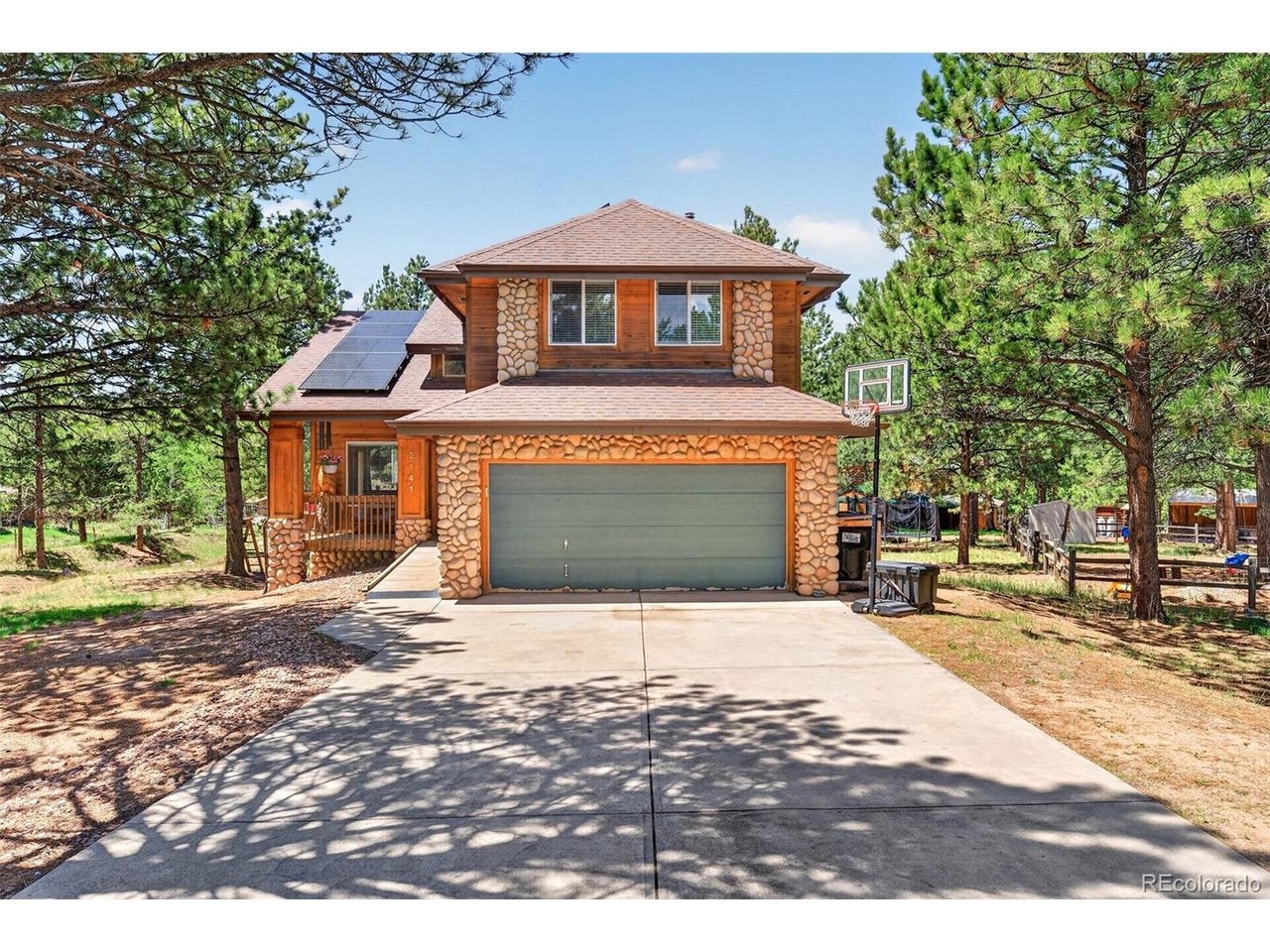 2141 Valley View Dr — photo
