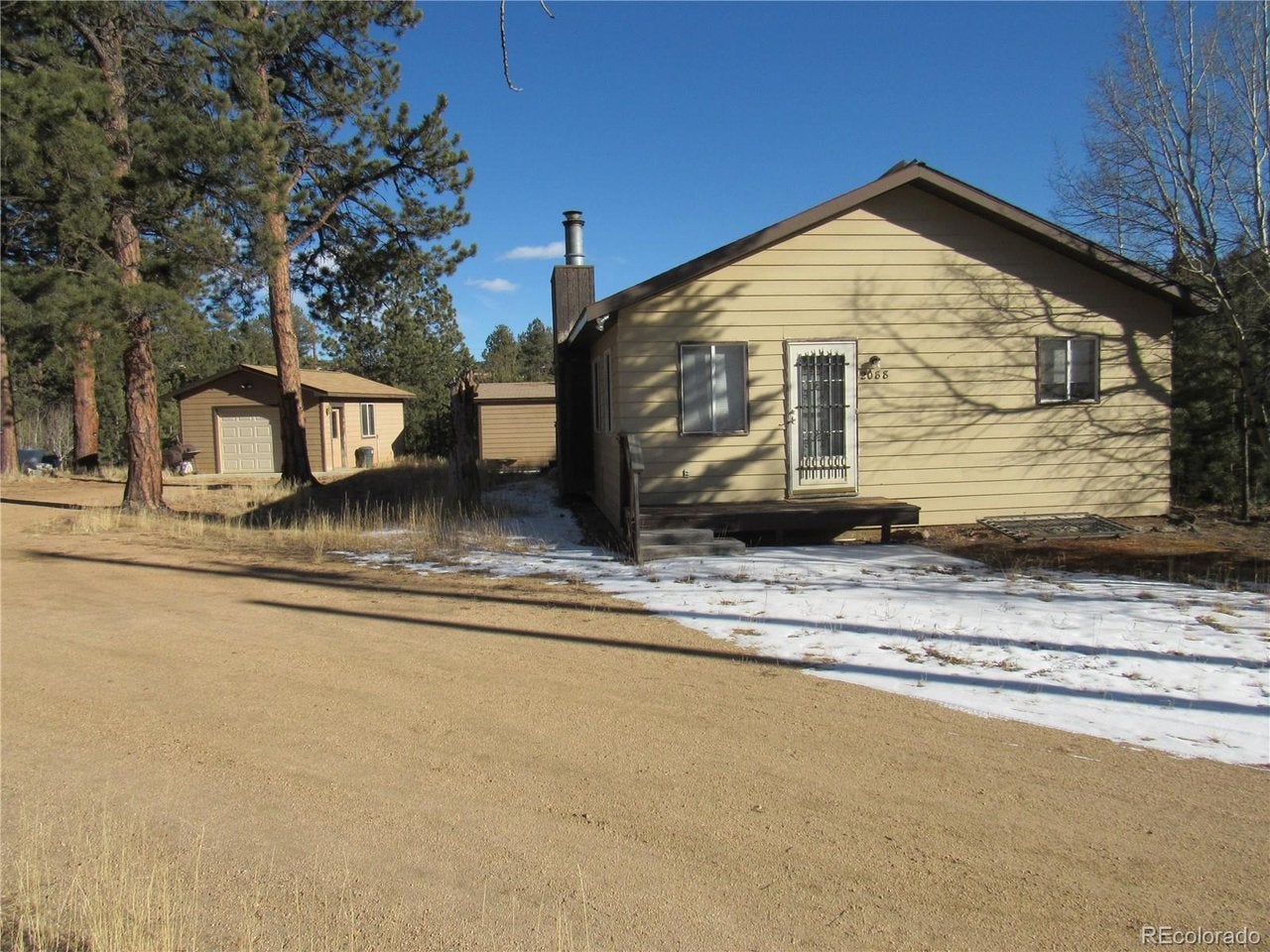 2088 Shelton Dr — photo