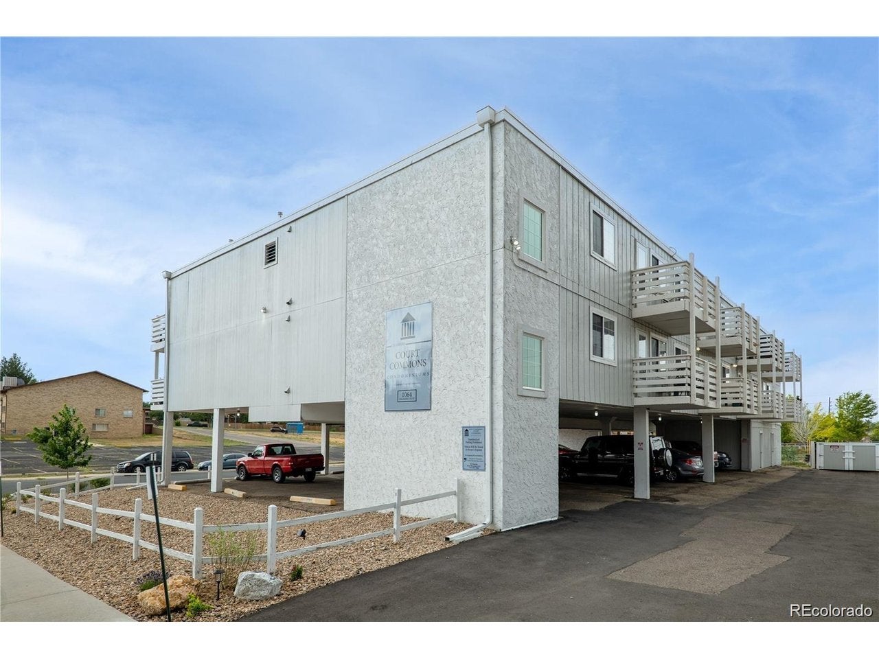 1064 Chambers Ct 201 — photo