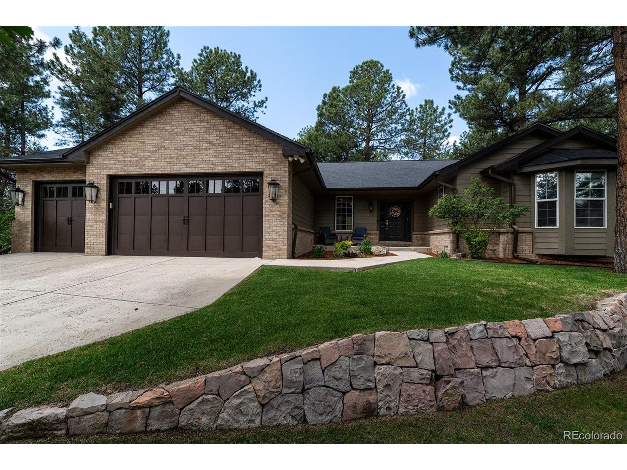 1118 Kenosha Dr — photo