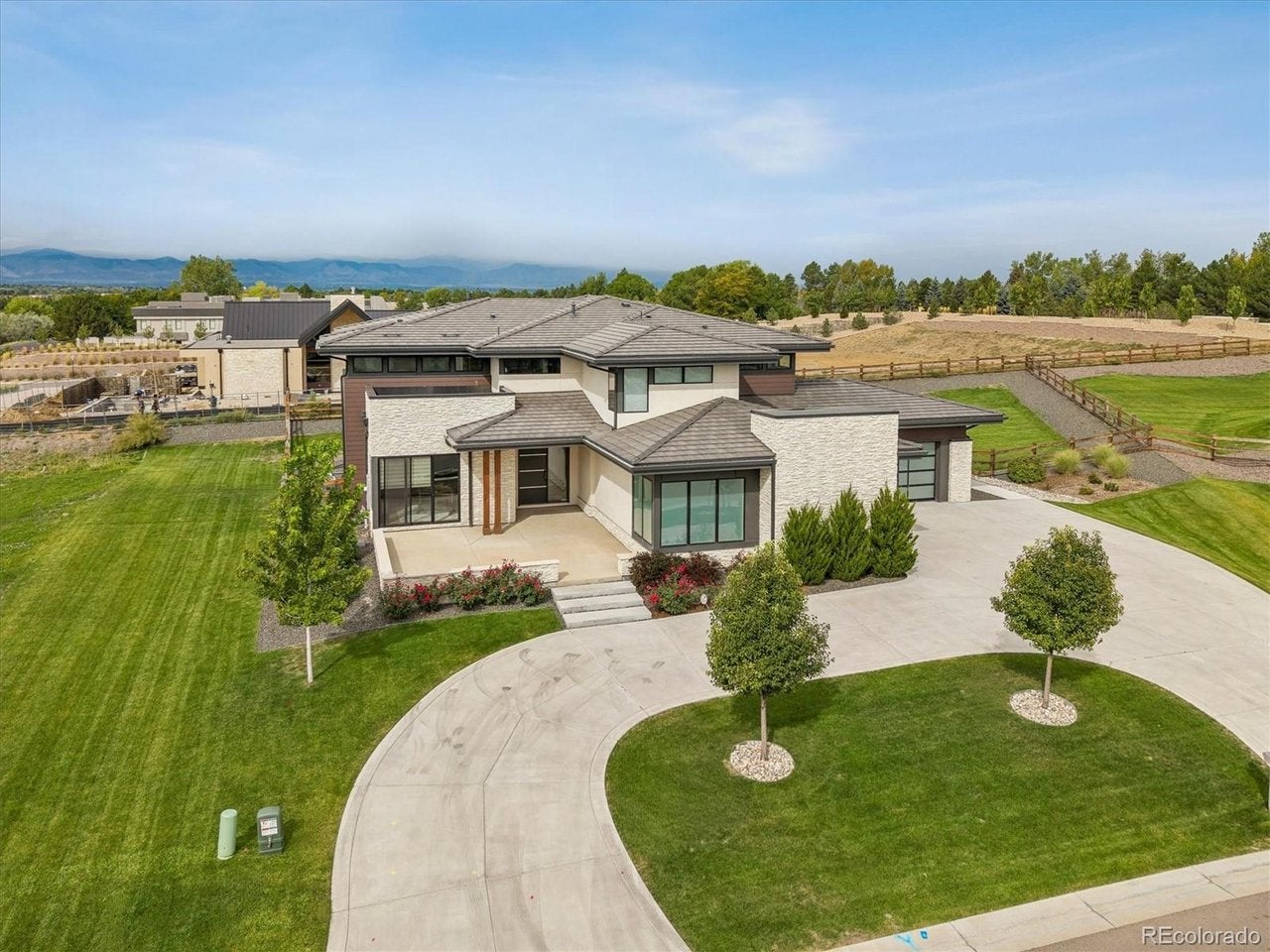 5135 S Kearney Ct — photo