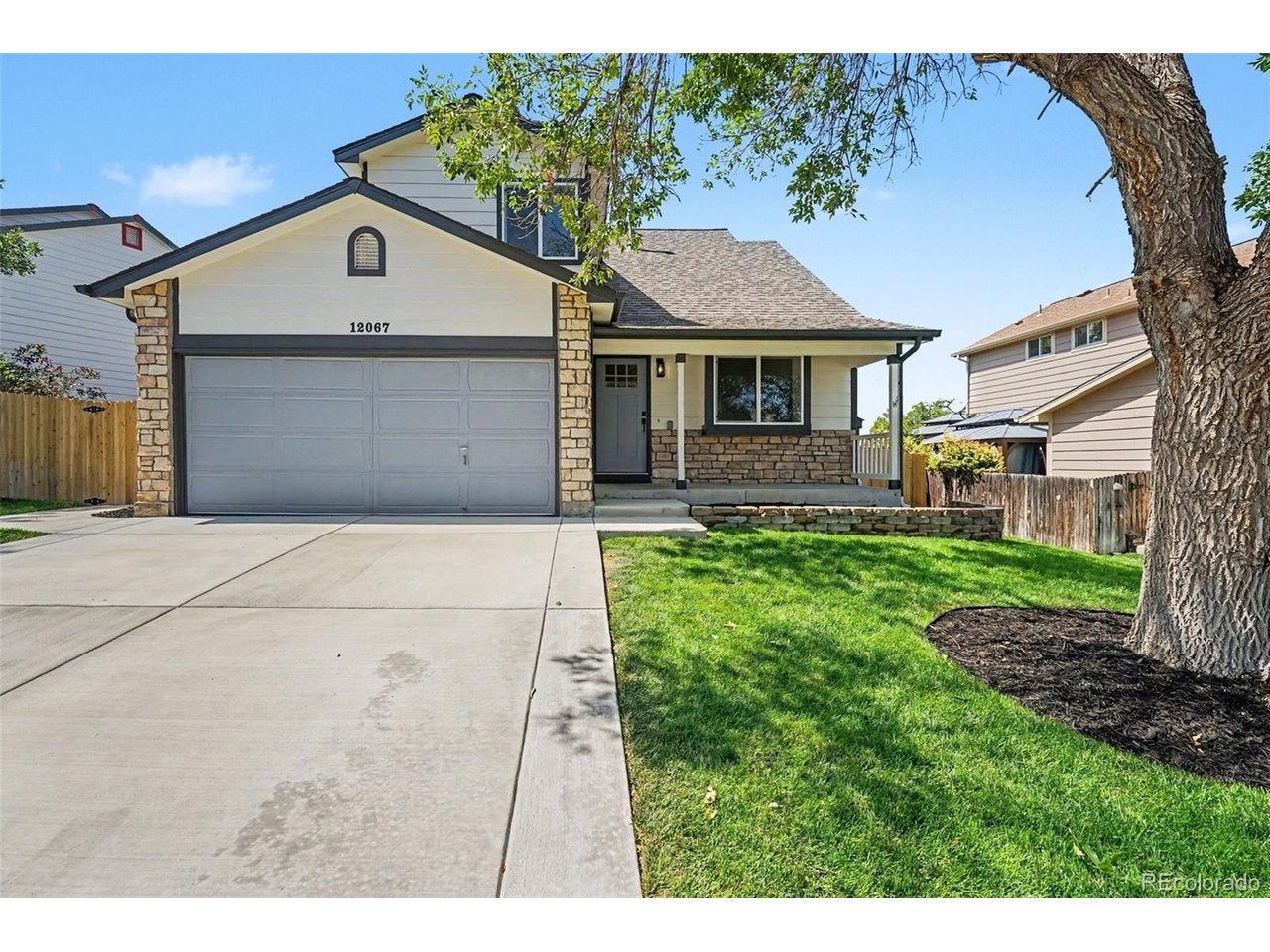 12067 Hudson Ct — photo