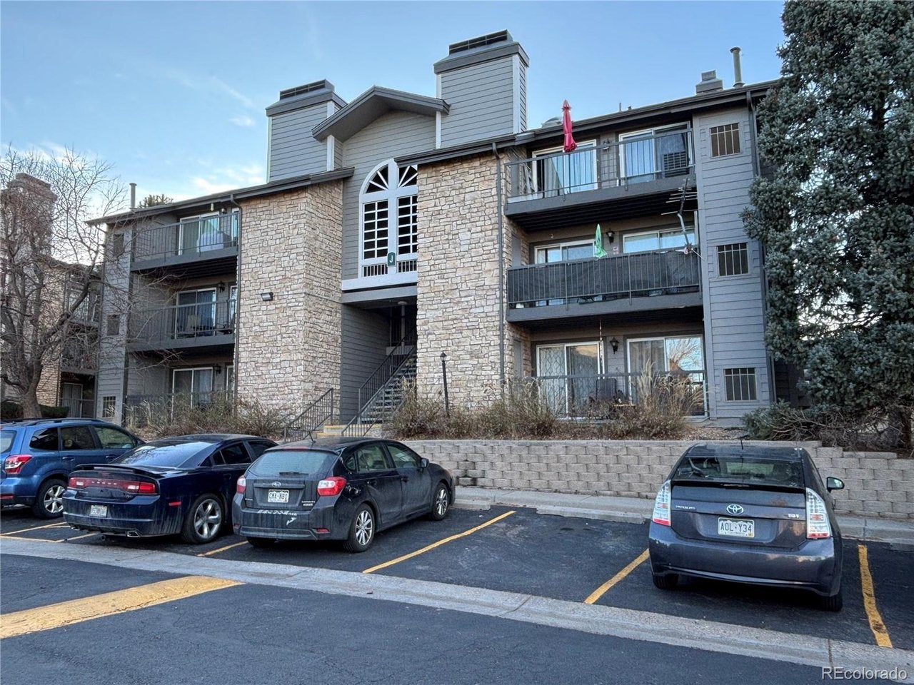 2575 S Syracuse Way J102 — photo