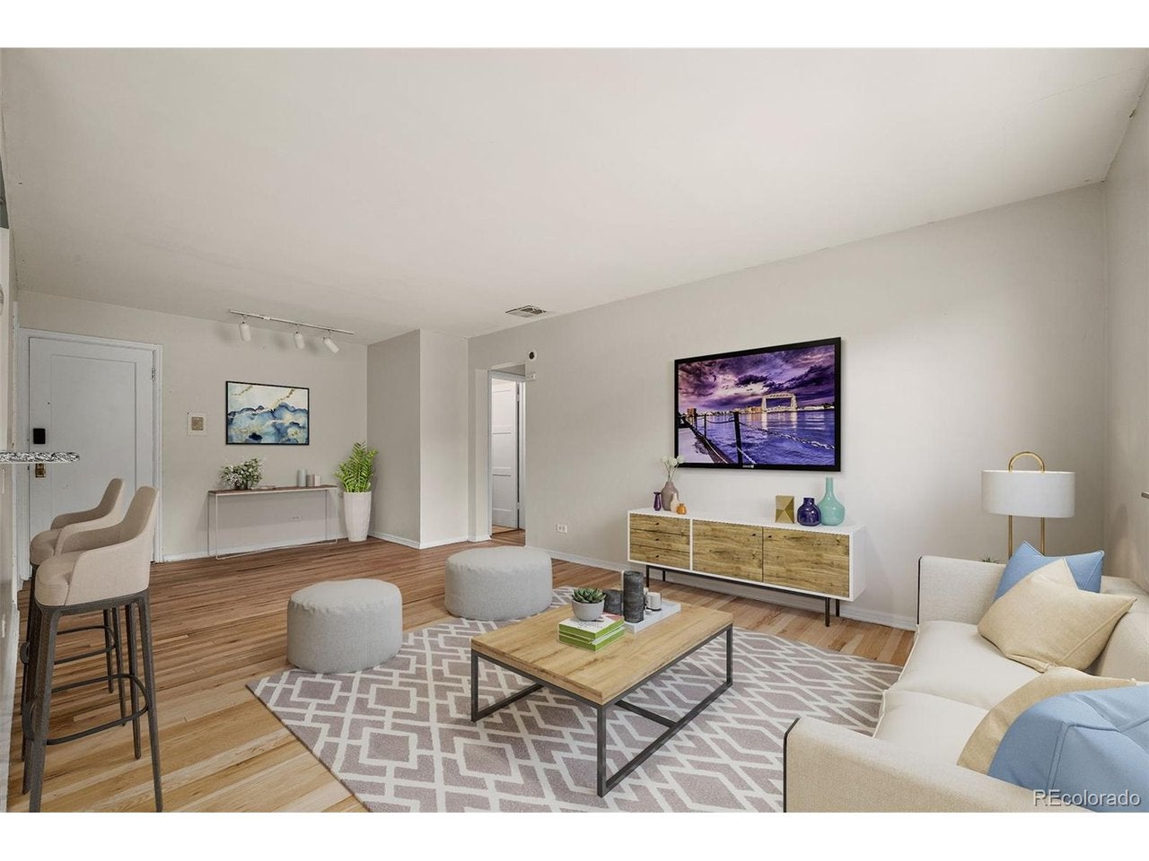 525 Jackson St 304 — photo