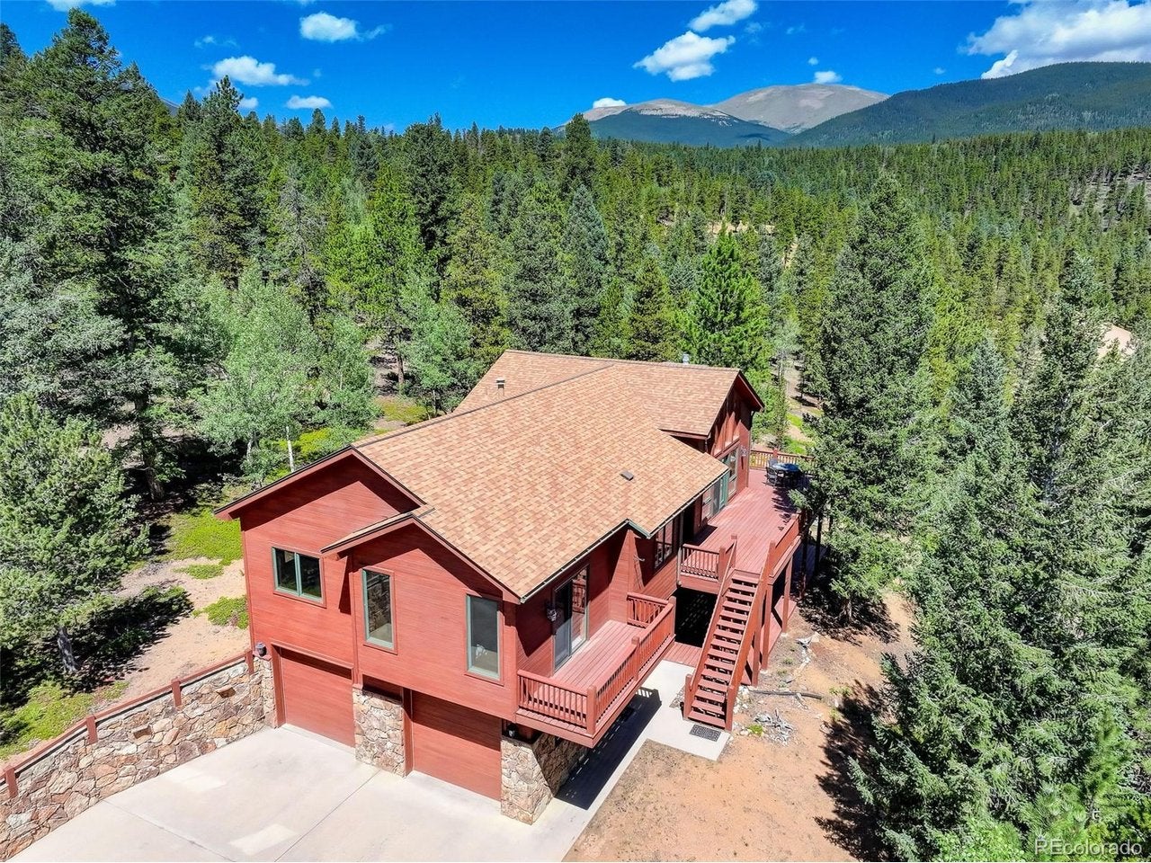 890 Royal Ridge Dr — photo