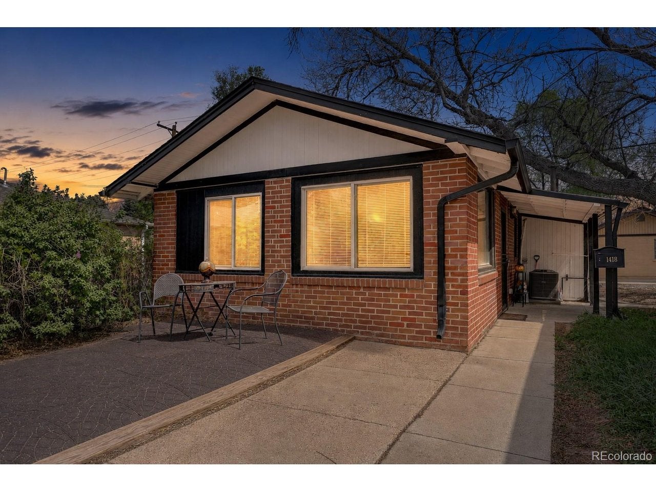 1418 Winona Ct — photo
