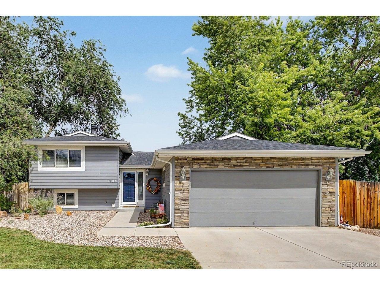 1307 Ellen Pl — photo