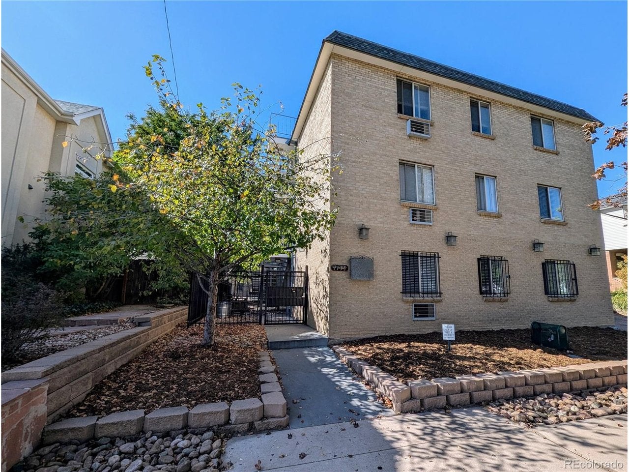 1135 N Elizabeth St 102 — photo