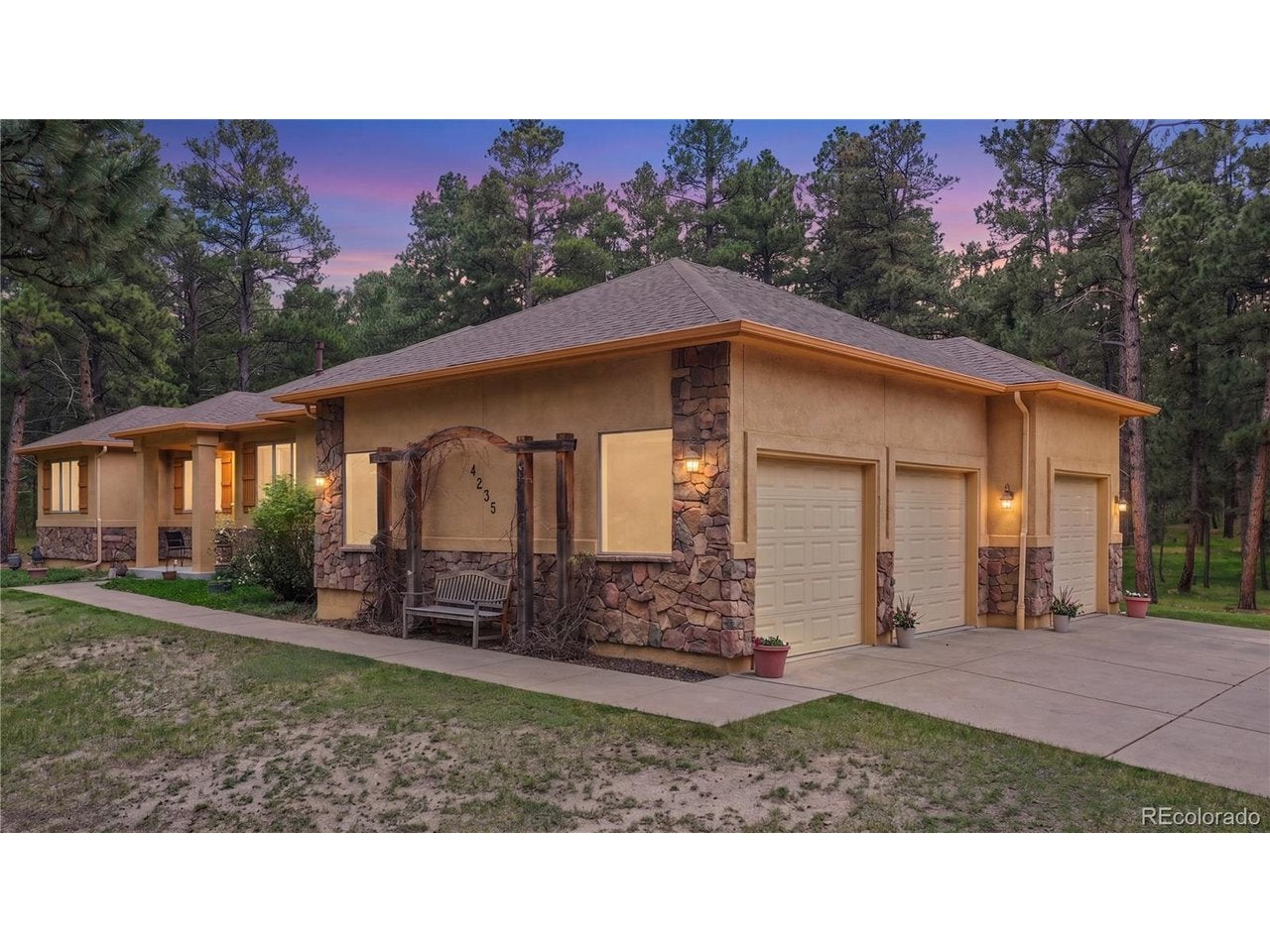 4235 Slash Pine Dr — photo