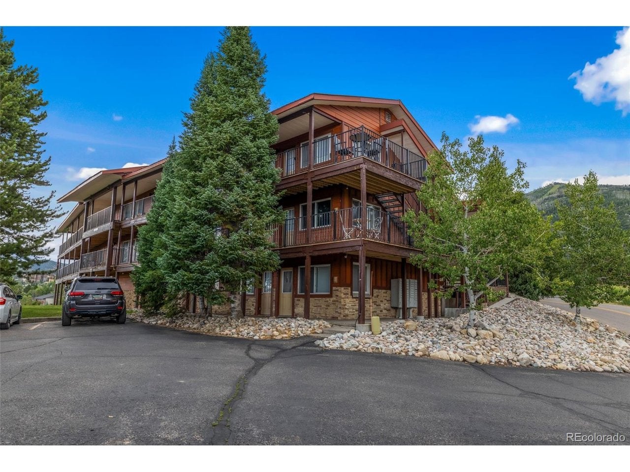3295 Apres Ski Way B8 — photo