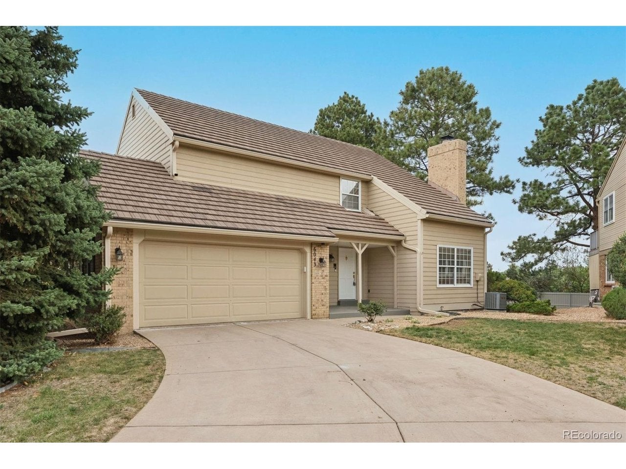 6043 E Briarwood Dr — photo