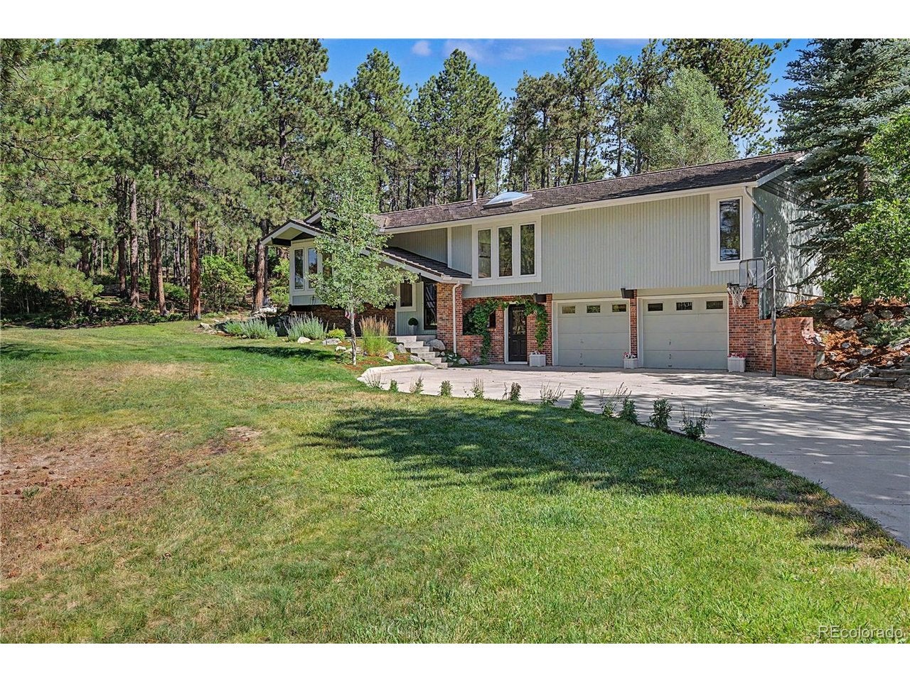 1250 Woodmoor Dr — photo