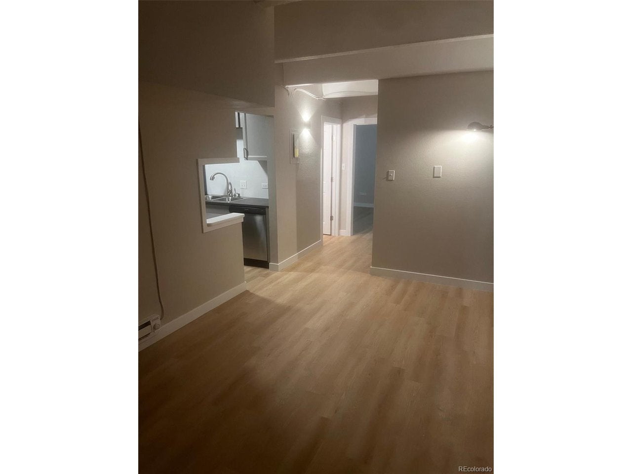 2355 S Linden Ct 002 — photo