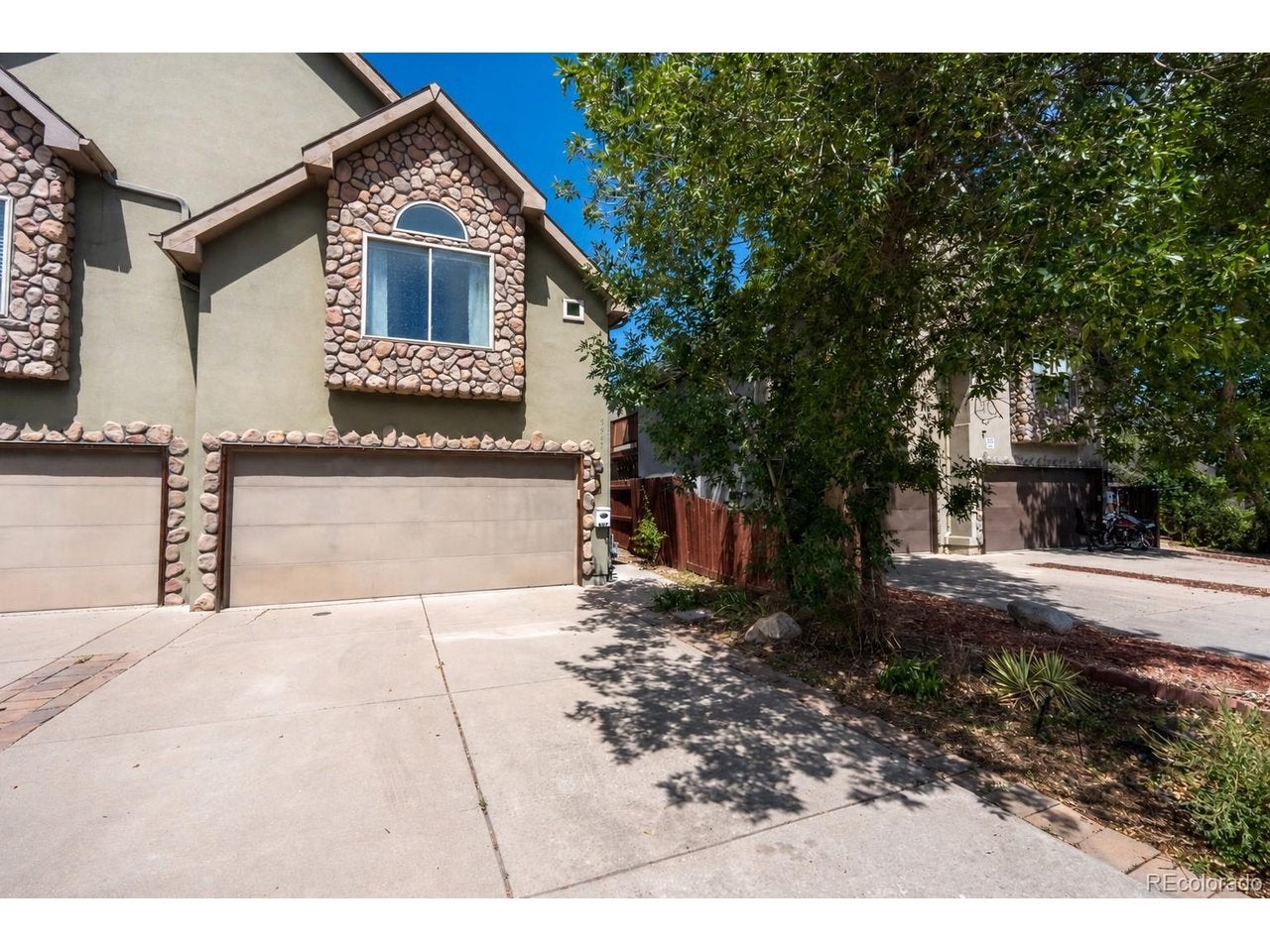 5667 W Green Meadows Pl — photo