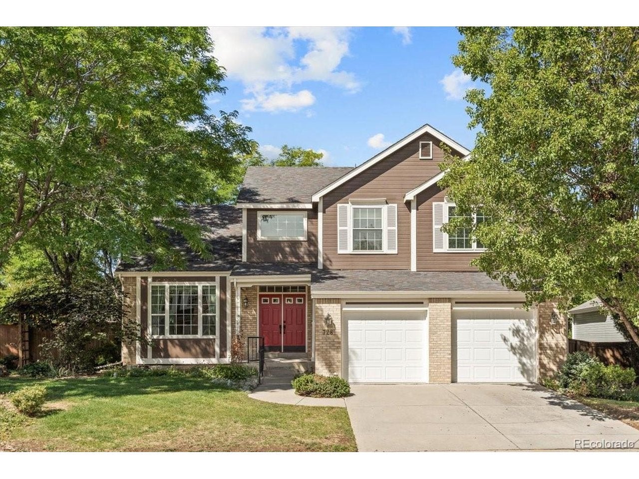 728 Huntington Dr — photo