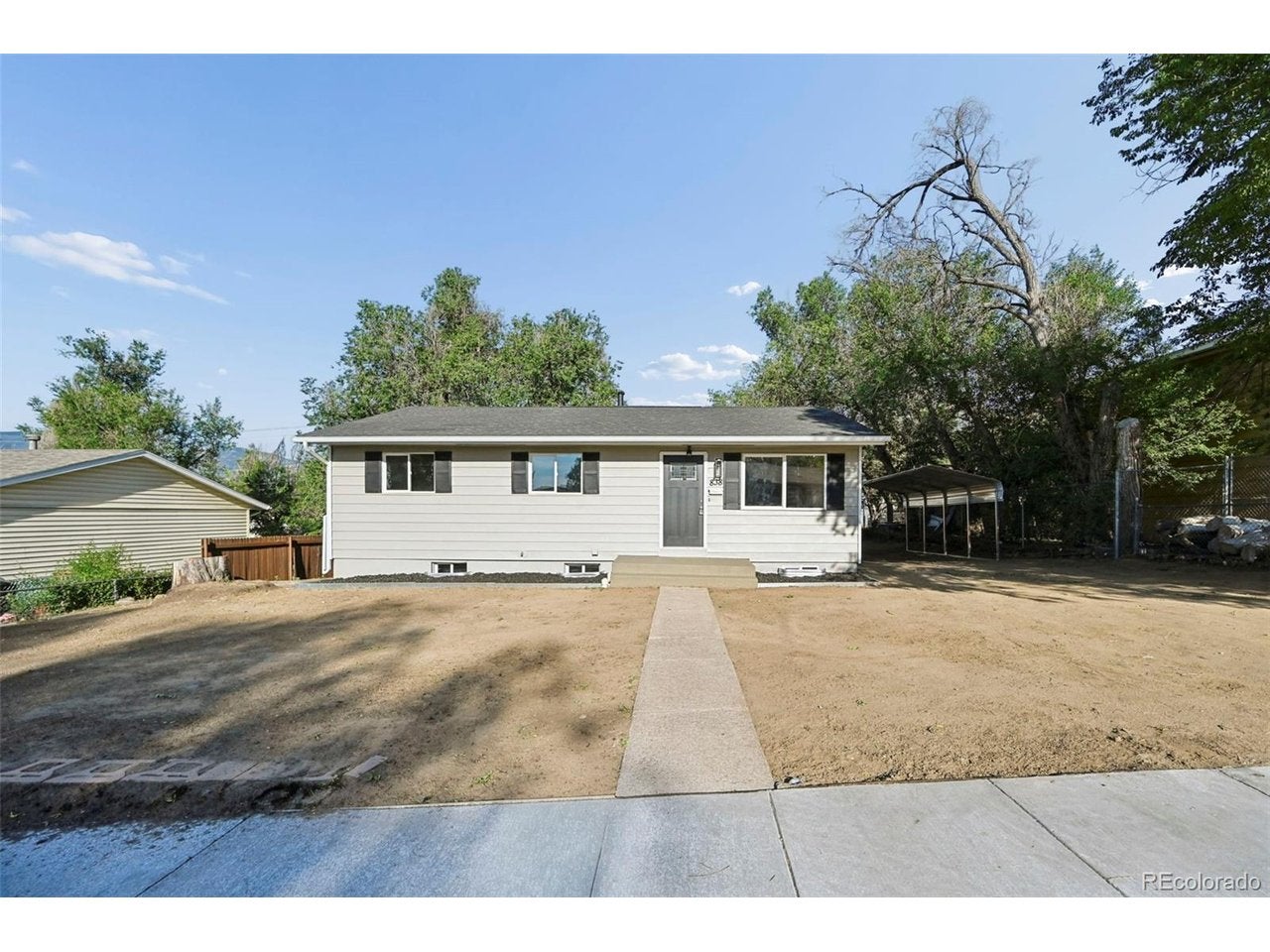 838 Sequoia Dr — photo