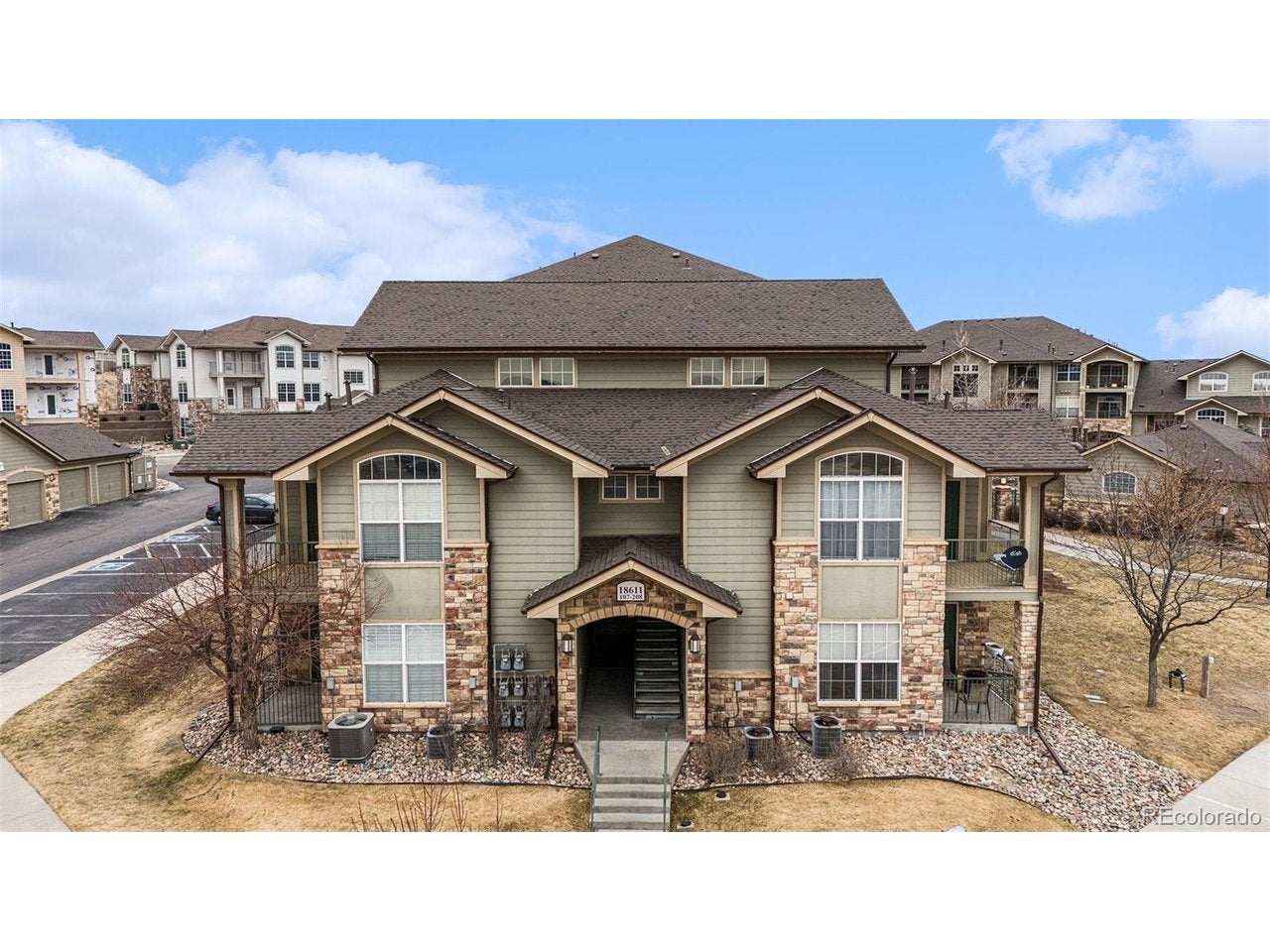 18611 Stroh Rd 5208 — photo