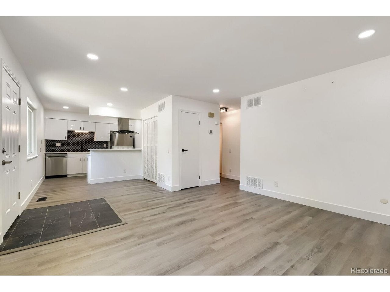 Home in Denver, CO 80237 — photo 2