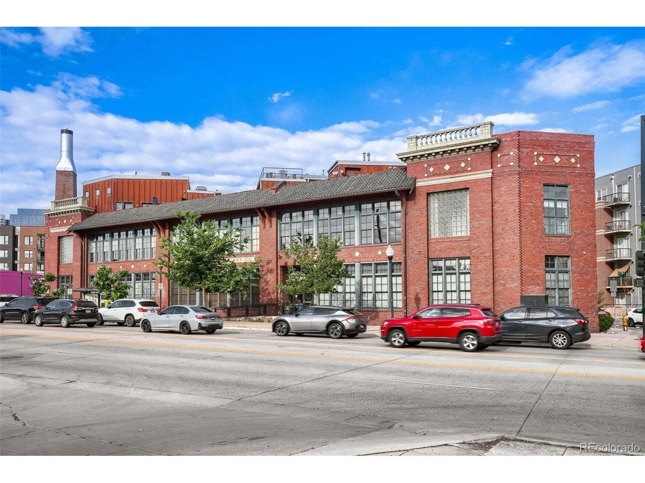 2441 N Broadway 101 — photo