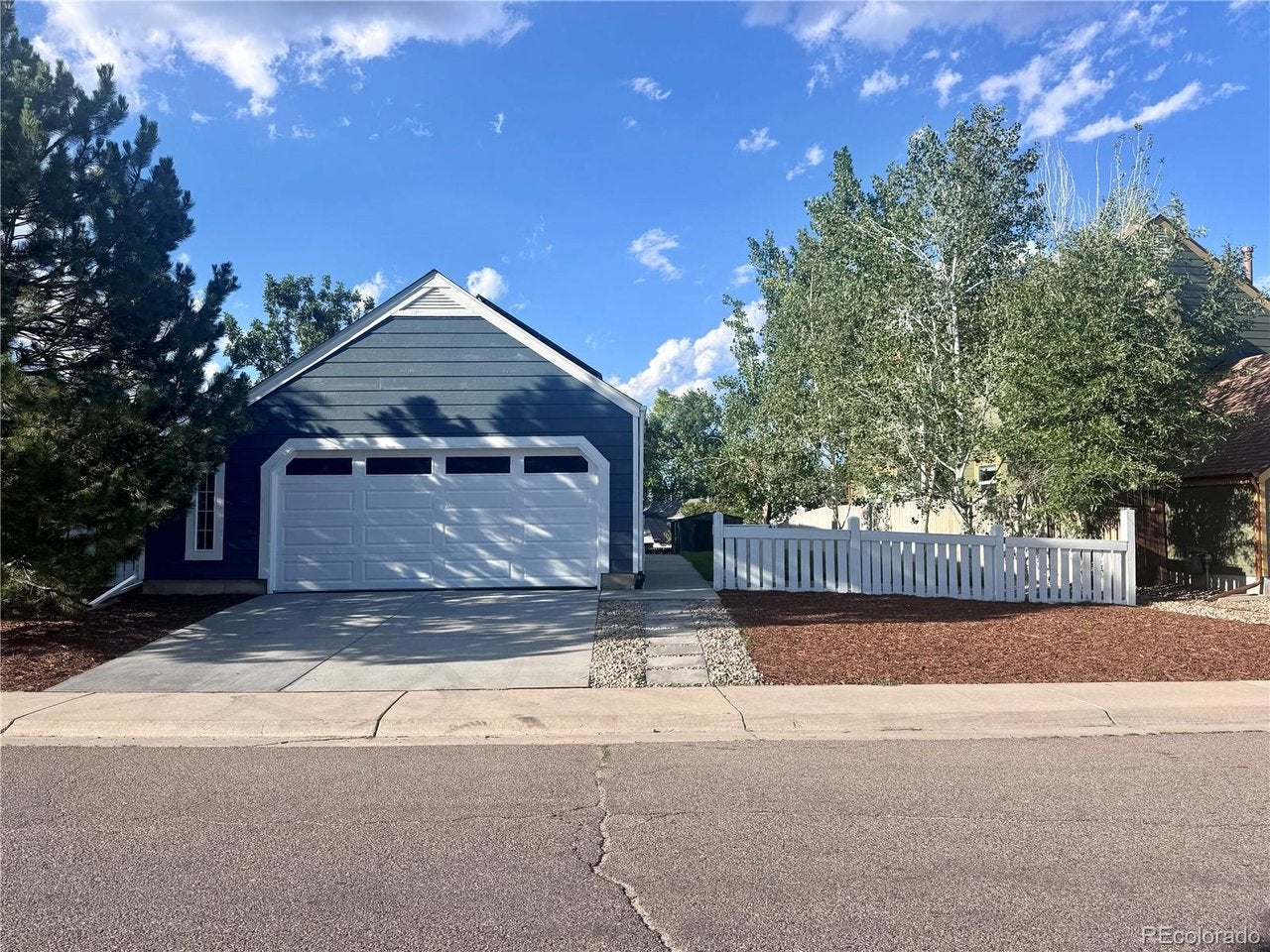 9633 W Elmhurst Pl — photo