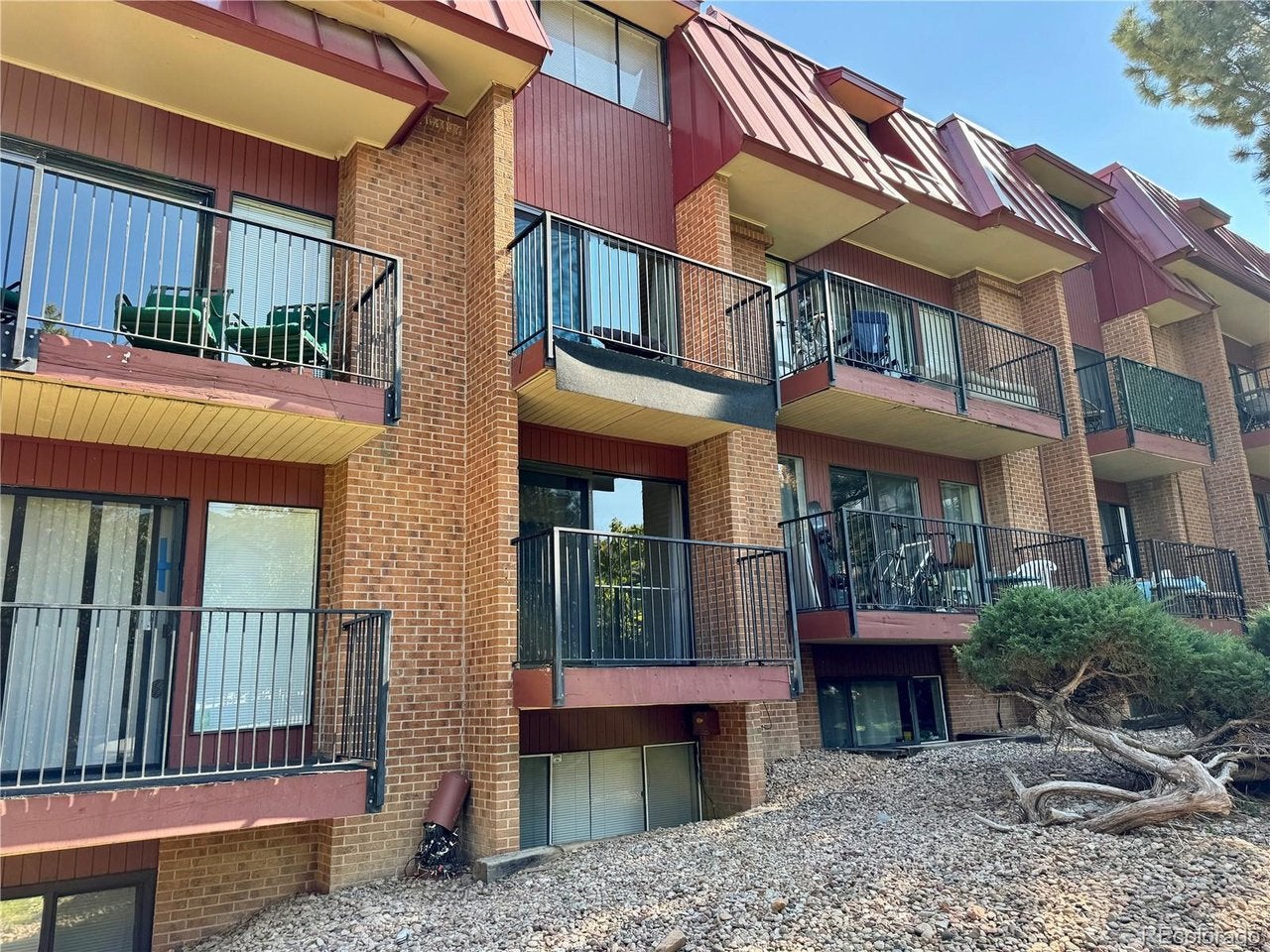 1200 College Ave 121 — photo