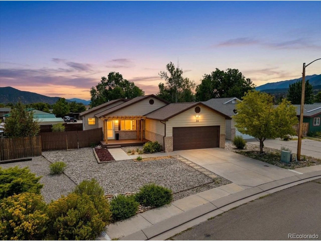 26 Rex Cir — photo