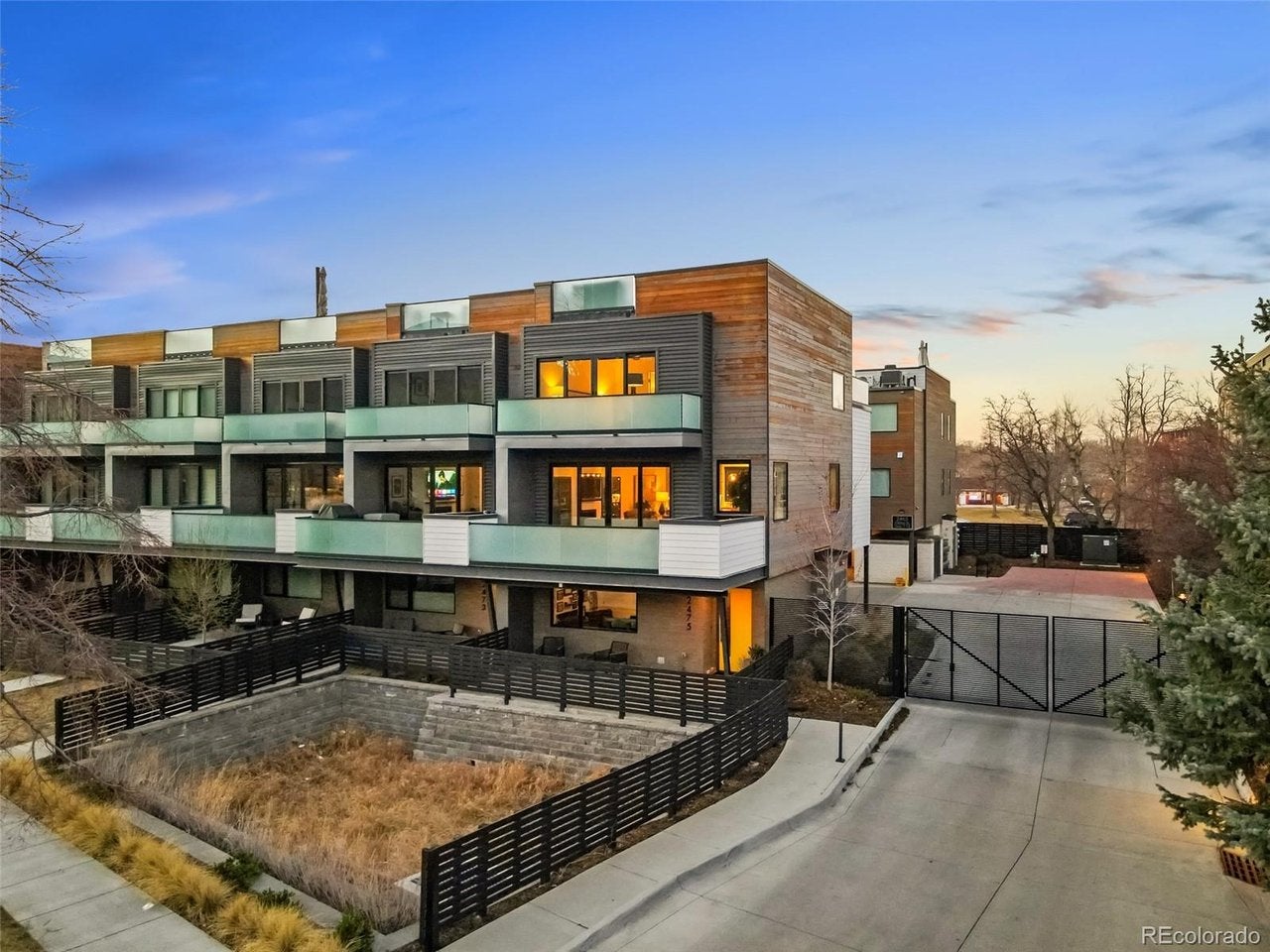 2475 Walnut St — photo