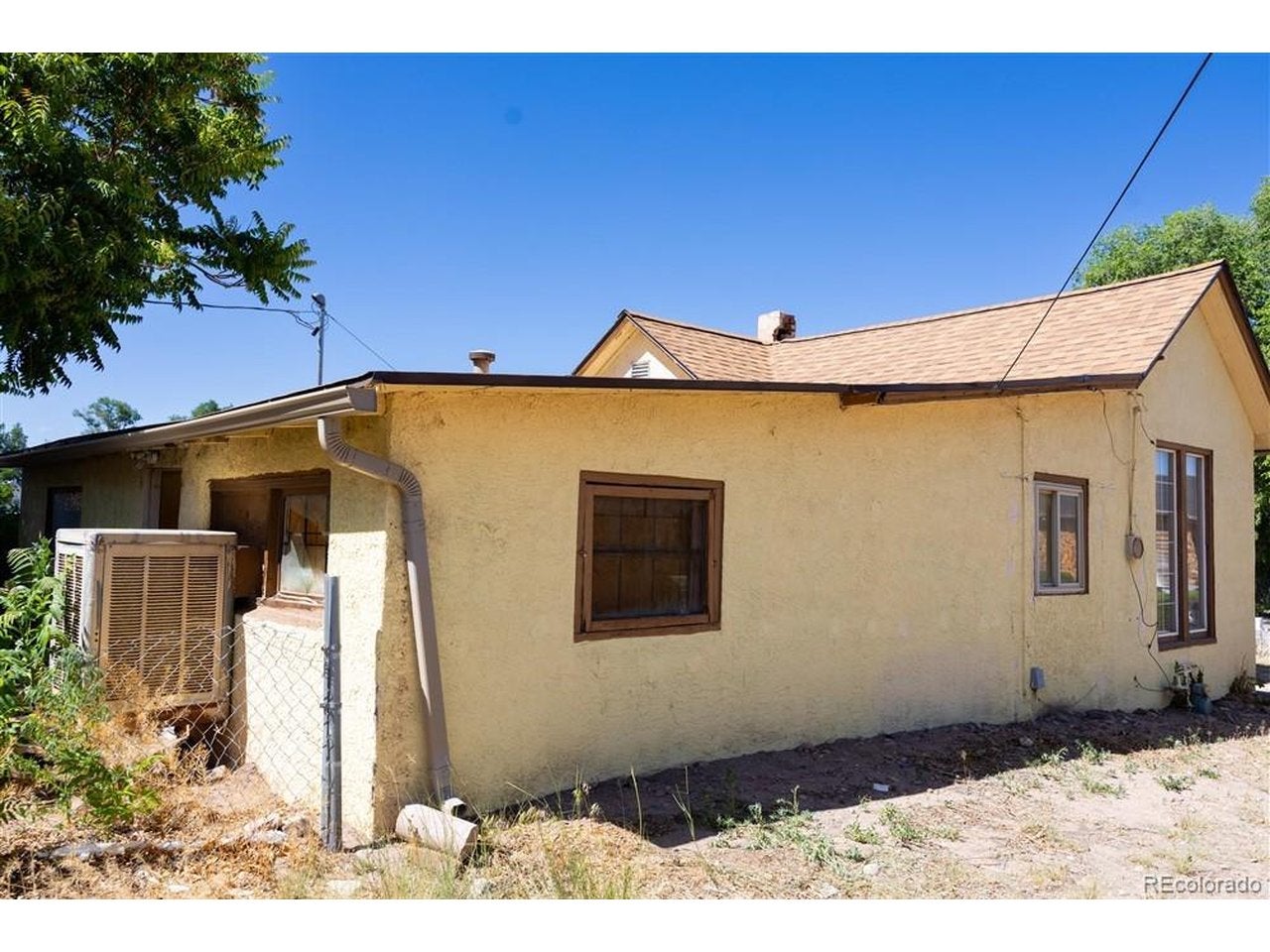 Home in Pueblo, CO 81004 — photo 2