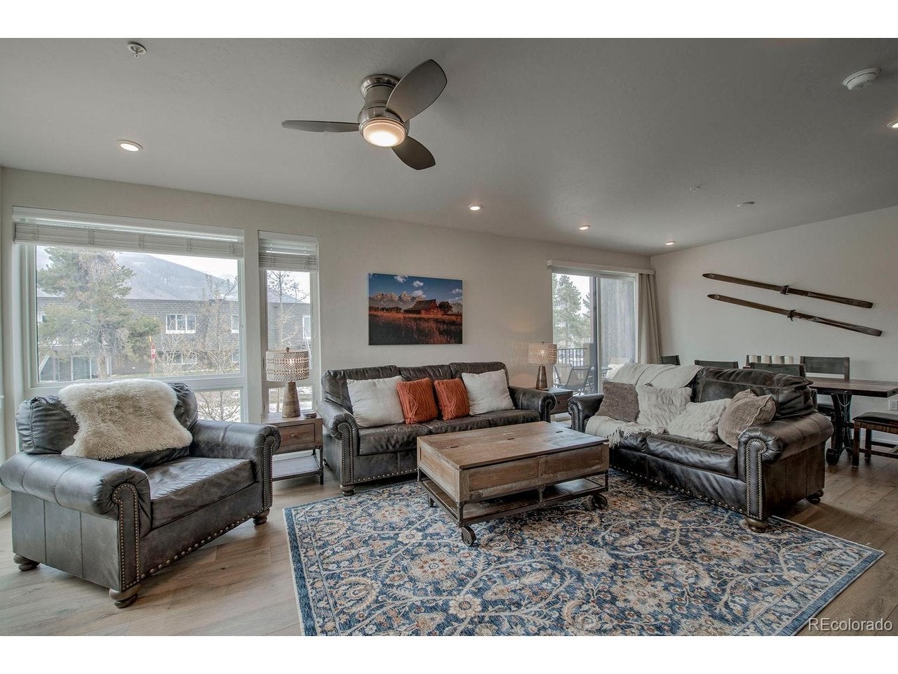 235 E La Bonte St 108 — photo