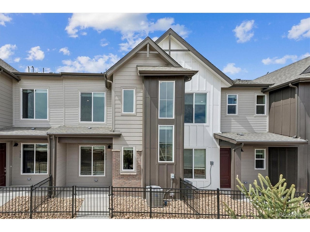 6790 Merseyside Ln — photo