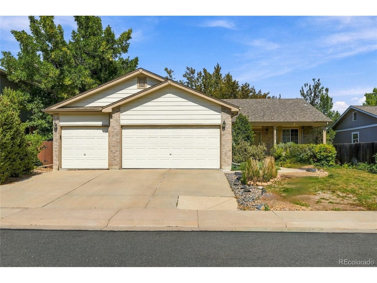10989 Gray Cir — photo