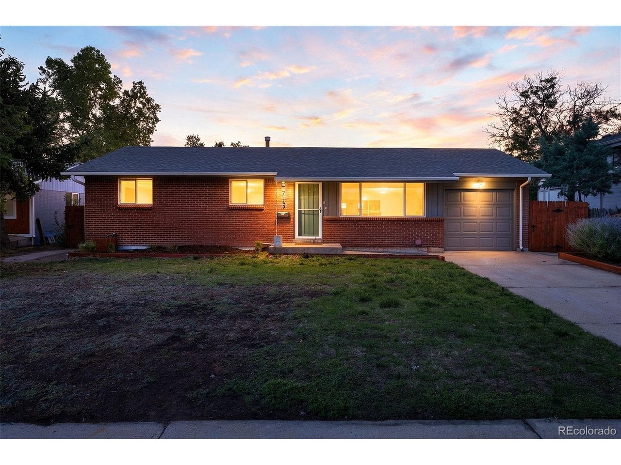 7147 E Wyoming Pl — photo
